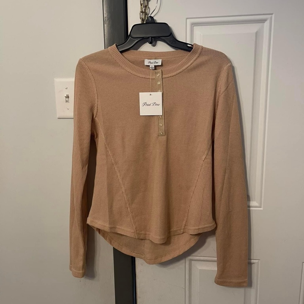 Petal Dew. Sand color. Size large. NWT